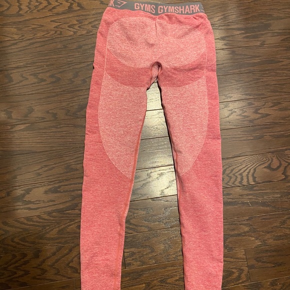SOLD Pink Gymshark Flex Leggings - Picture 2 of 3